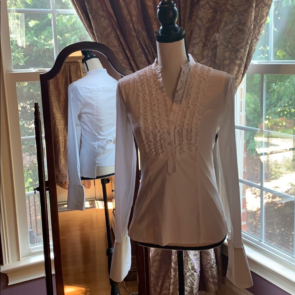 BCBGMAXAZRIA RUFFLE TOP